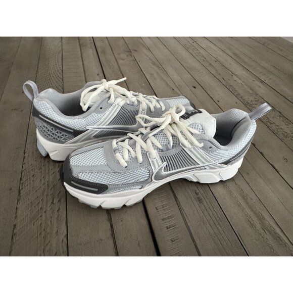 Mens Nike Vomero 5 Size 6- Pure Platinum/Metallic Silver - Picture 6 of 6